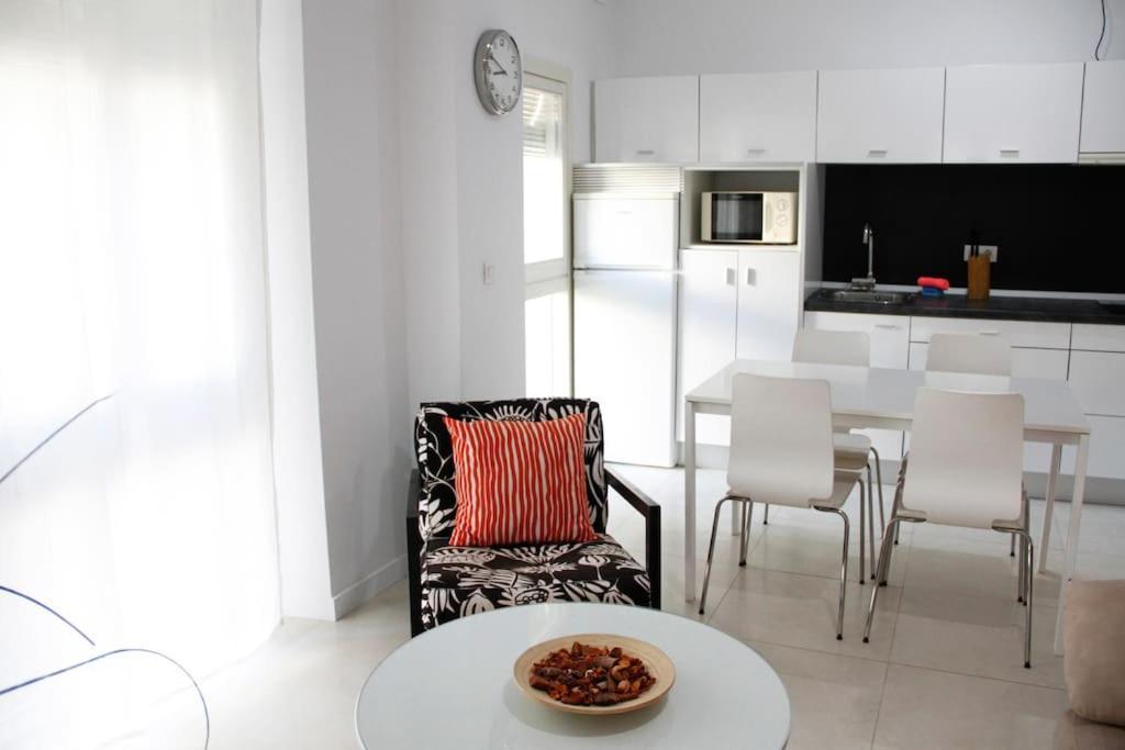 Cosy Apartment / Literally At The Foot Of Alhambra Granada Esterno foto